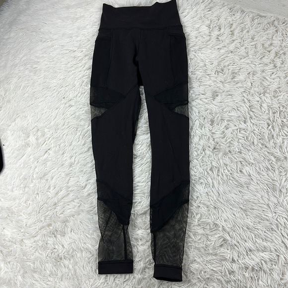 Lululemon Forget The Sweat Tight *25" Black (First Release) - Picture 1 of 11
